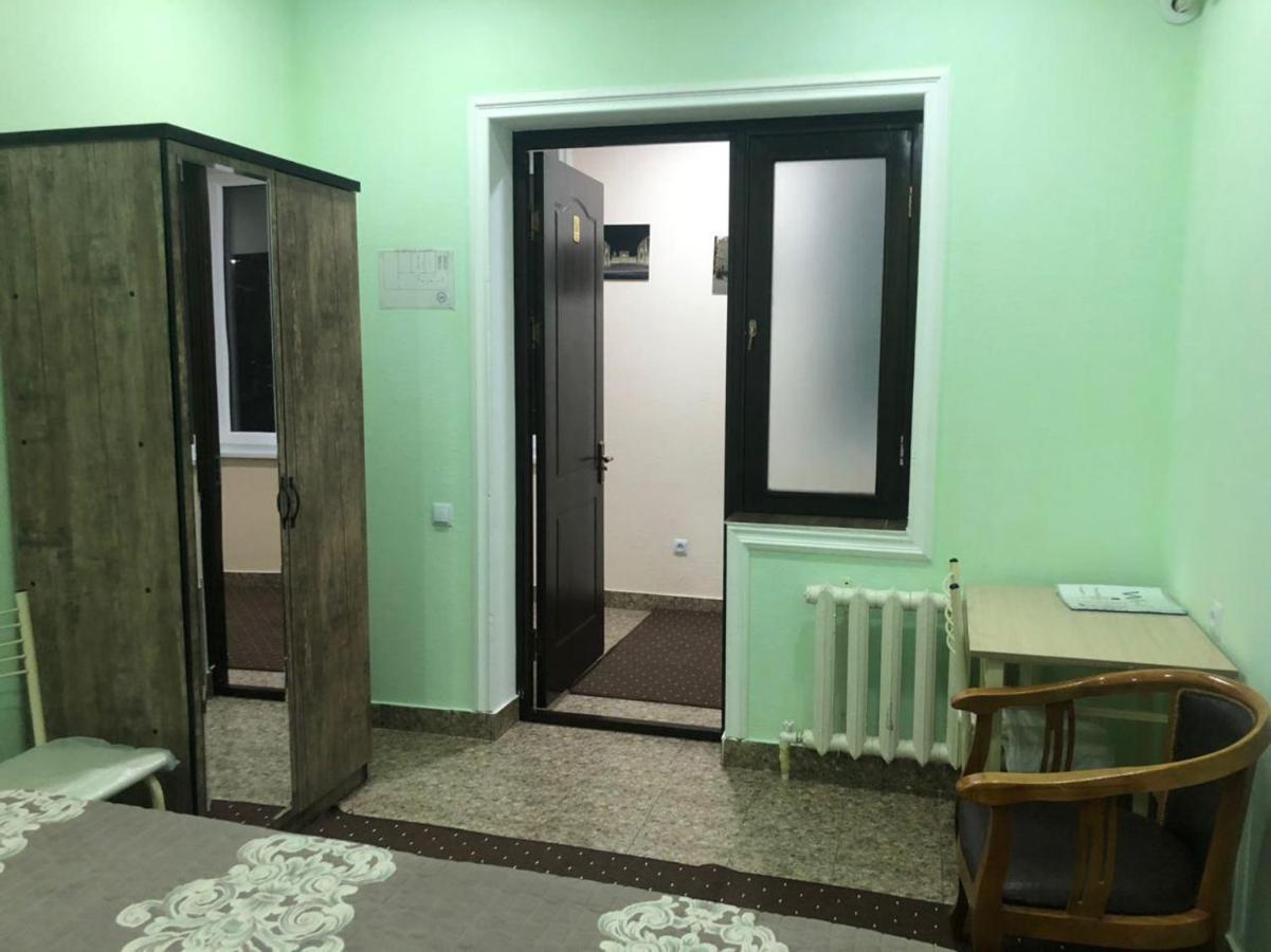 Hostel Bukhara Gold Tasjkent Exteriör bild