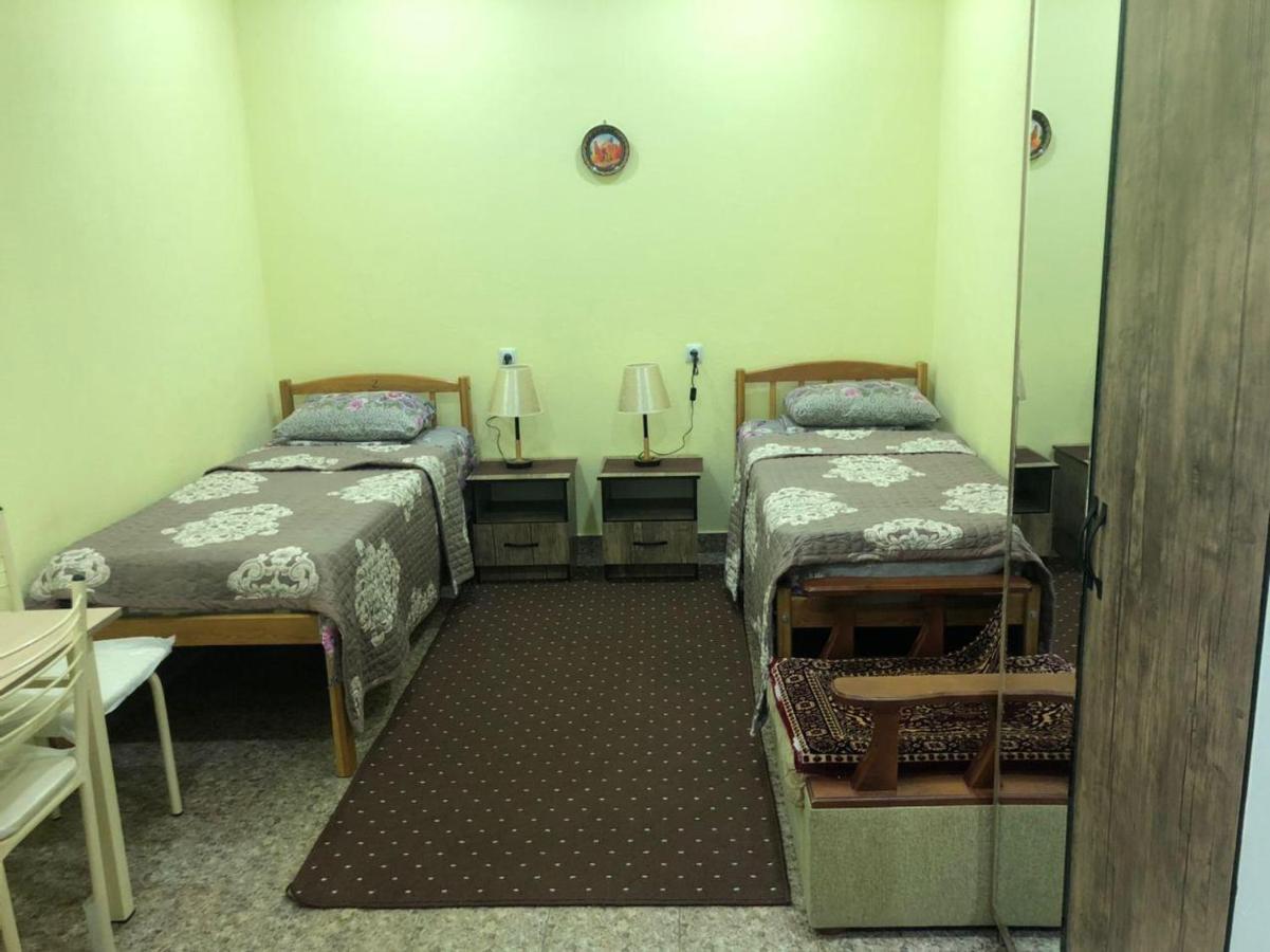 Hostel Bukhara Gold Tasjkent Exteriör bild