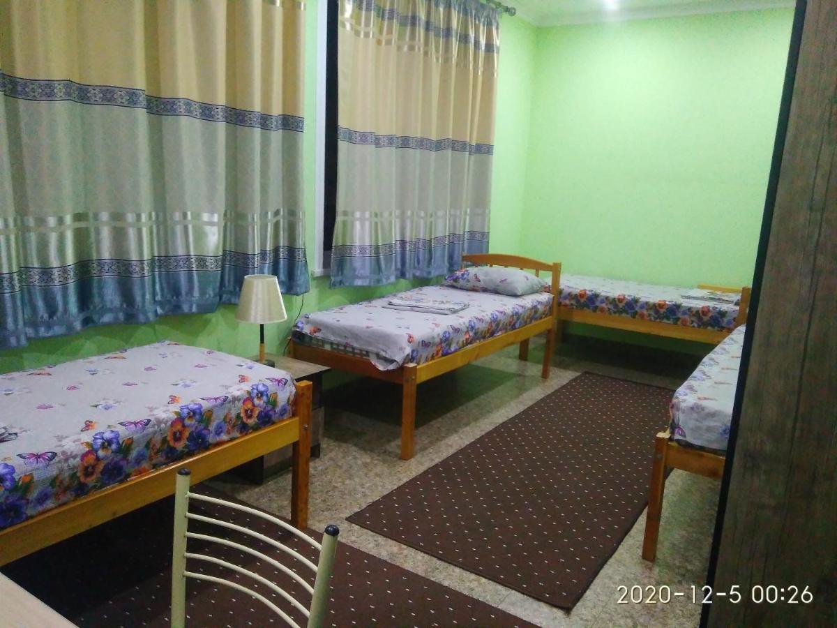 Hostel Bukhara Gold Tasjkent Exteriör bild