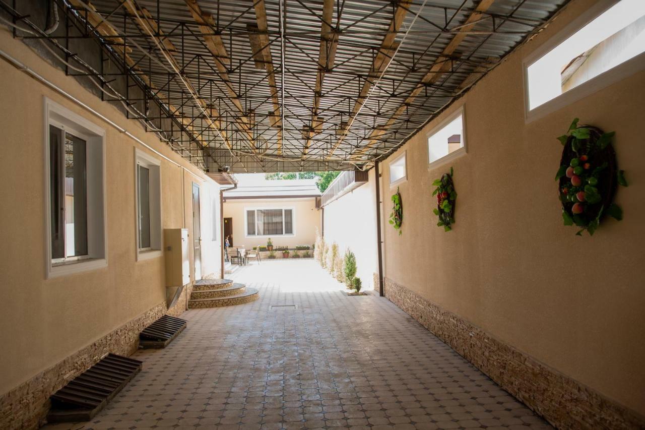 Hostel Bukhara Gold Tasjkent Exteriör bild
