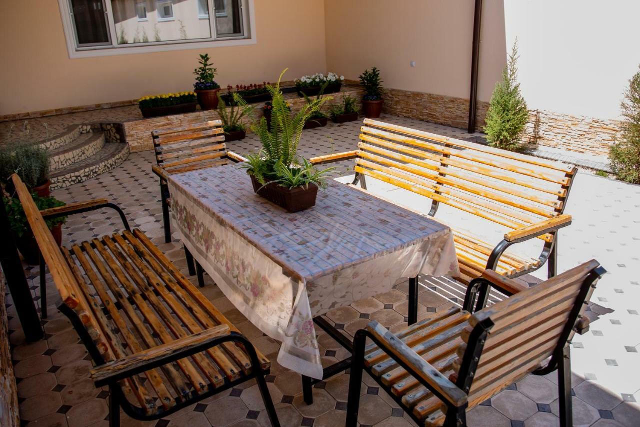 Hostel Bukhara Gold Tasjkent Exteriör bild