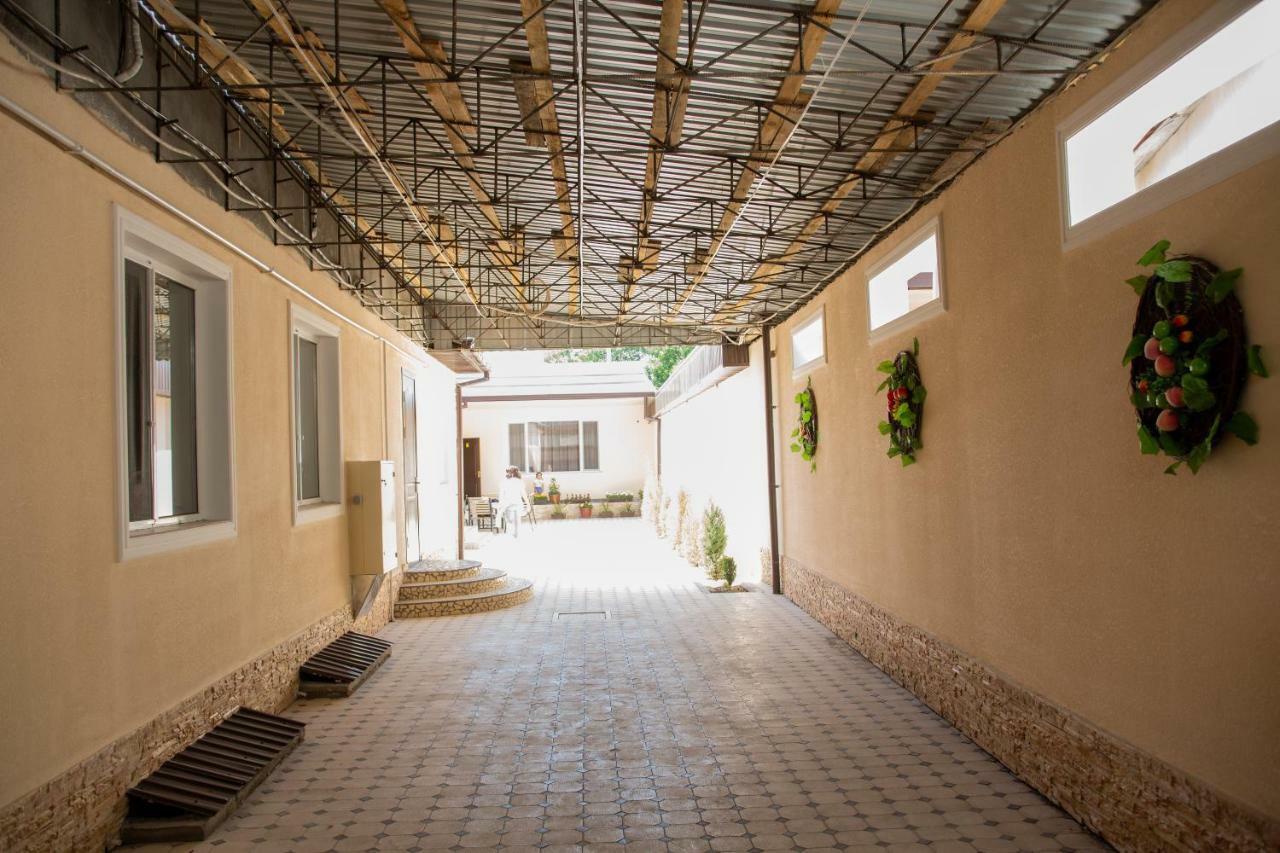 Hostel Bukhara Gold Tasjkent Exteriör bild