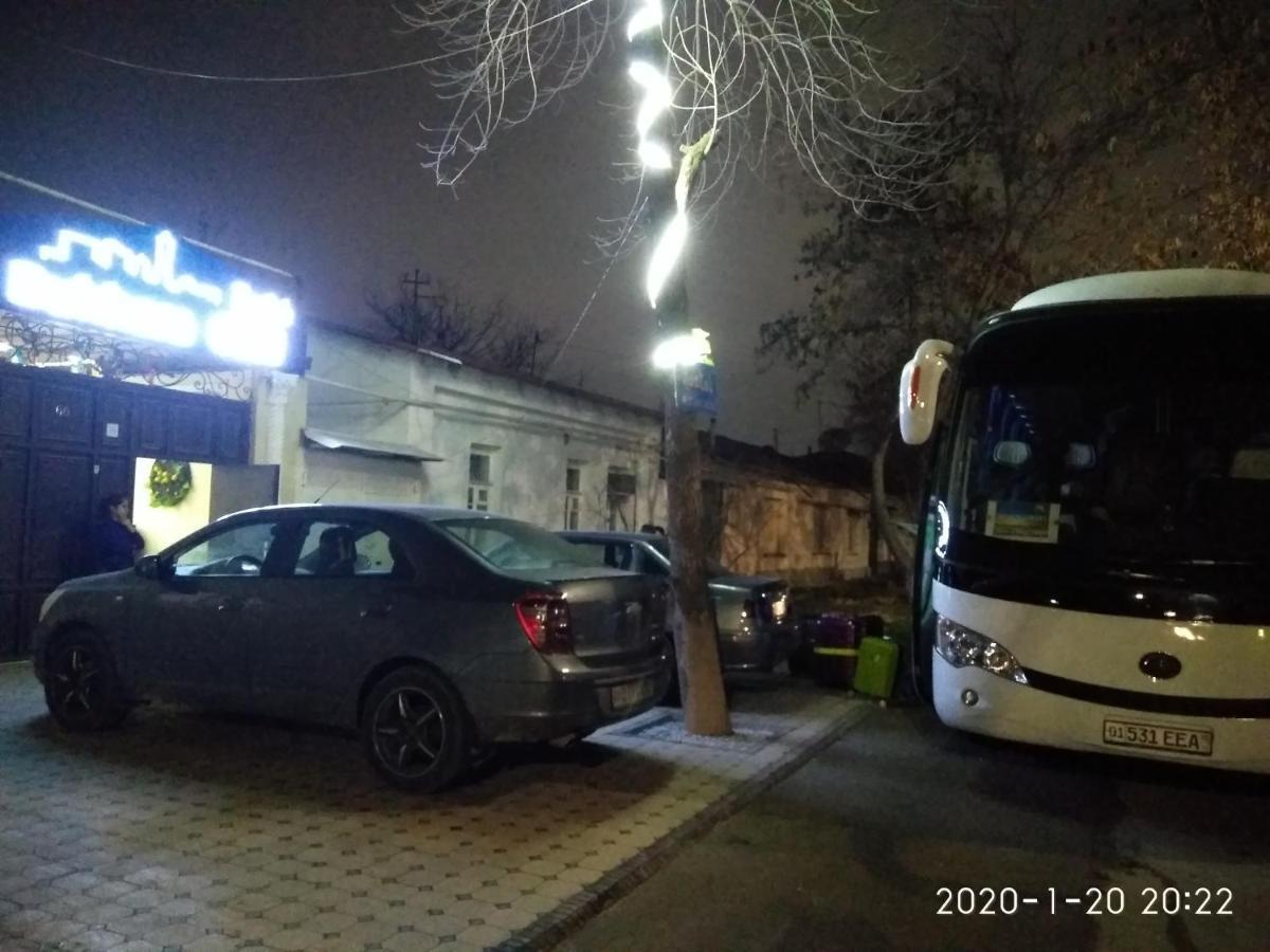 Hostel Bukhara Gold Tasjkent Exteriör bild
